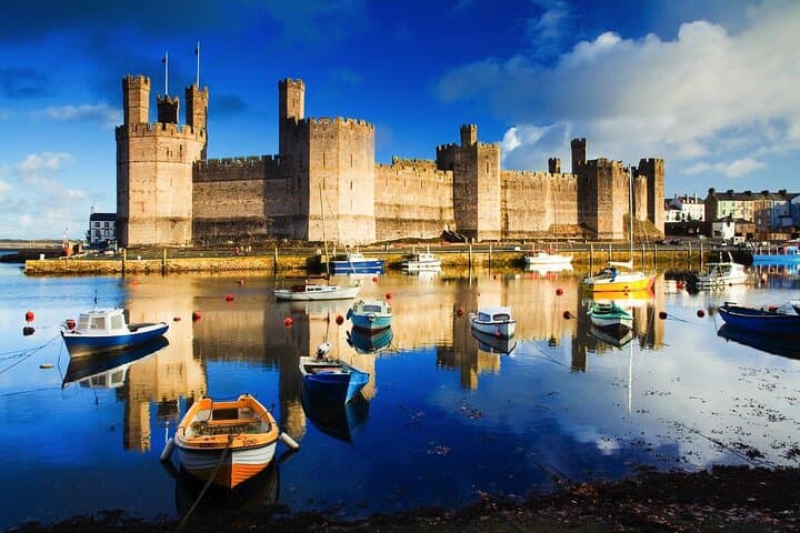 Snowdonia’s Three Castles Private Day Tour from Llandudno: Conwy, Dolbadarn & Caernarfon