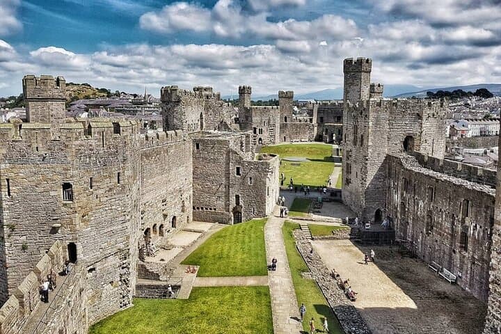 Snowdonia’s Three Castles Private Day Tour from Llandudno: Conwy, Dolbadarn & Caernarfon photo 2