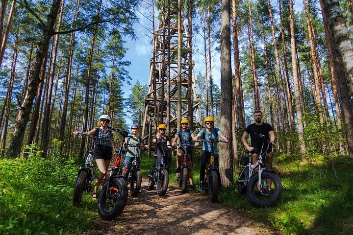 E‑Bike Tour from Riga to Jūrmala's White Dune: Forest Roads & Coastal Sands photo 2