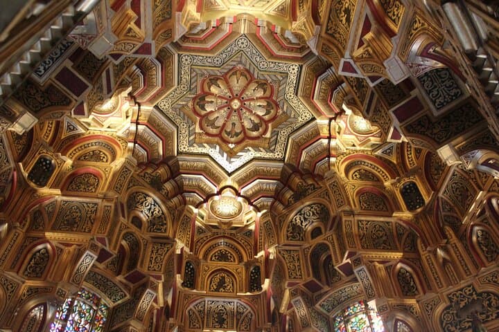 Day Trip to Cardiff by Train — Private Guided Tasting & History Tour photo 6