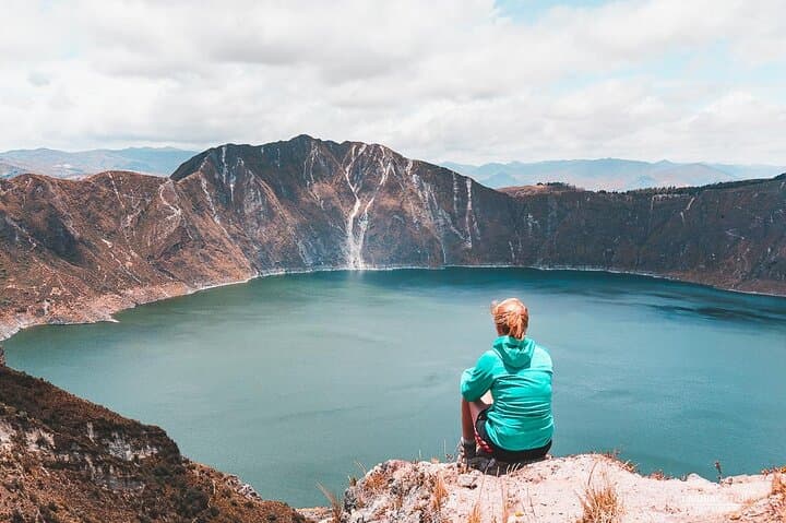 Full-Day Quilotoa Crater Lake Tour from Quito — Hike, Markets & Indigenous Culture