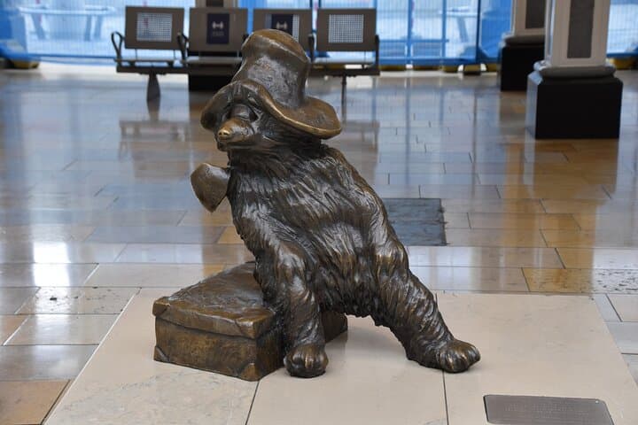 Day Trip to Cardiff by Train — Private Guided Tasting & History Tour photo 3