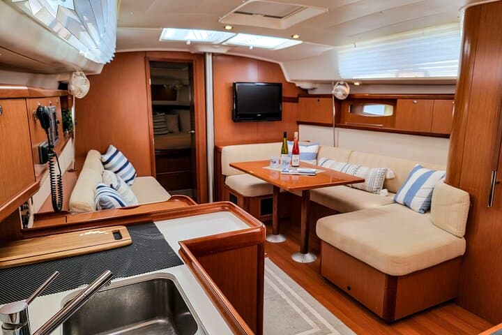 Private Charleston Sailing: Dolphin-Watching & Harbor History Aboard the 43ft Mystique photo 6