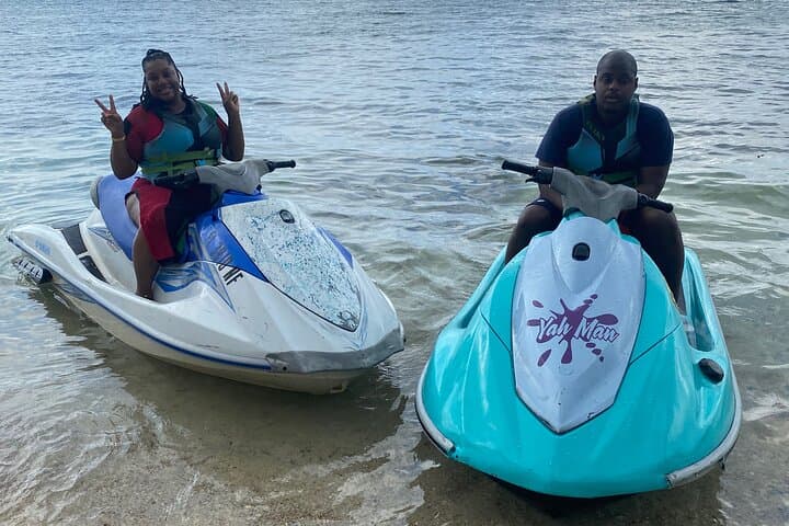Montego Bay Jet Ski and Parasailing: Private Caribbean Shoreline Adventure