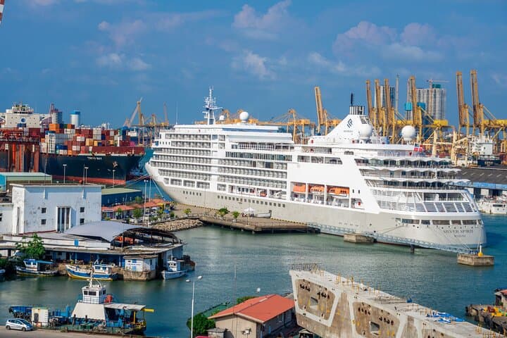 Colombo Airport Layover City Tour — Temples, Seafront & Colonial Streets in 4 Hours photo 4
