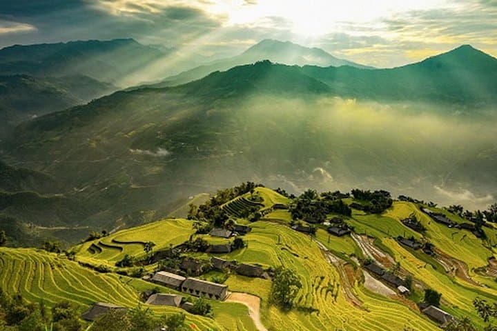 Ha Giang Motorbike Loop 3D/4N: Easy-Rider Karst Plateau Adventure