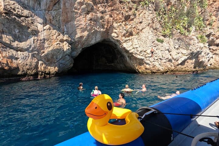 Nice Half-Day Boat Tour to Mala Cave and Villefranche photo 5