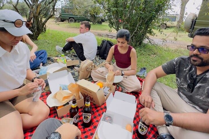 5-Day Masai Mara, Lake Nakuru & Lake Naivasha Safari — Wildlife, Culture & Rift Valley Views photo 4