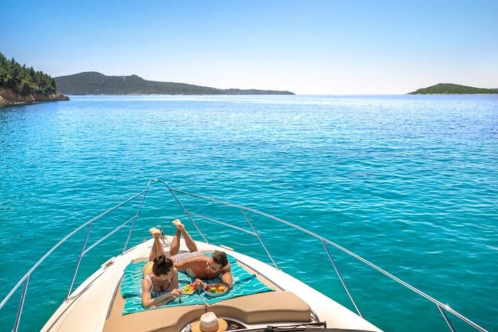 Elaphite Islands Yacht Cruise: Blue Cave, Šunj Beach & Sikirica Bay photo 1