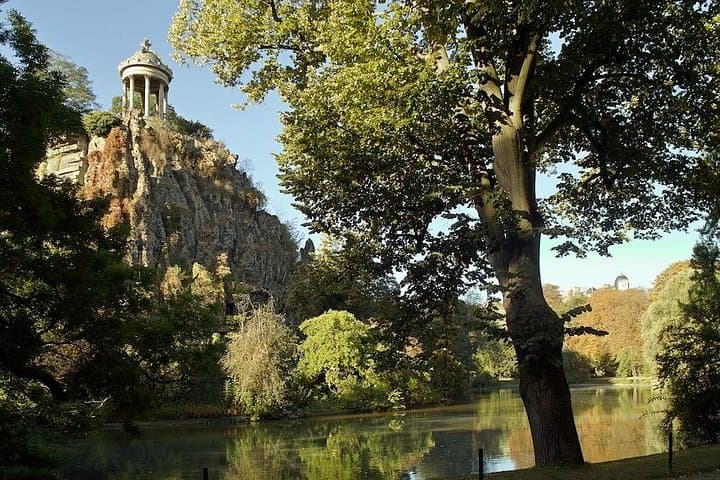 Guided Tour of Buttes-Chaumont Park: Paris Walking Tour & Local Secrets photo 1