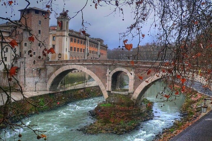 Day Drinking in Rome: Scandalous History, Keyhole Views & Tastes of Trastevere photo 3
