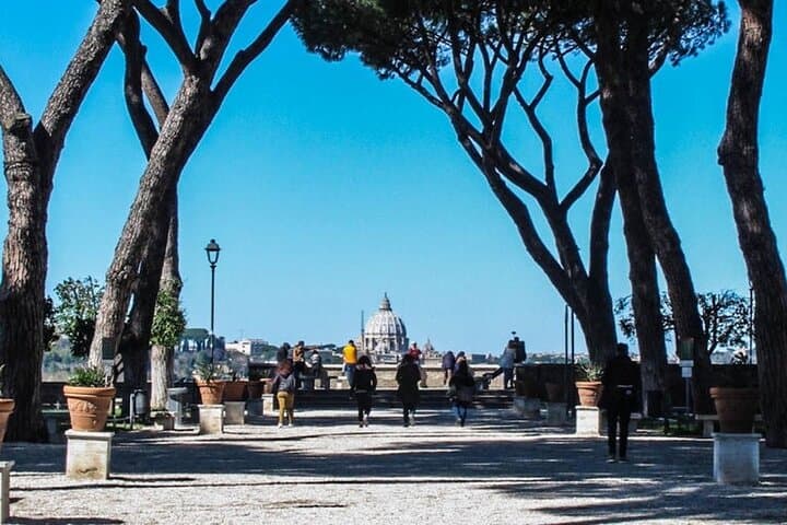 Day Drinking in Rome: Scandalous History, Keyhole Views & Tastes of Trastevere photo 4