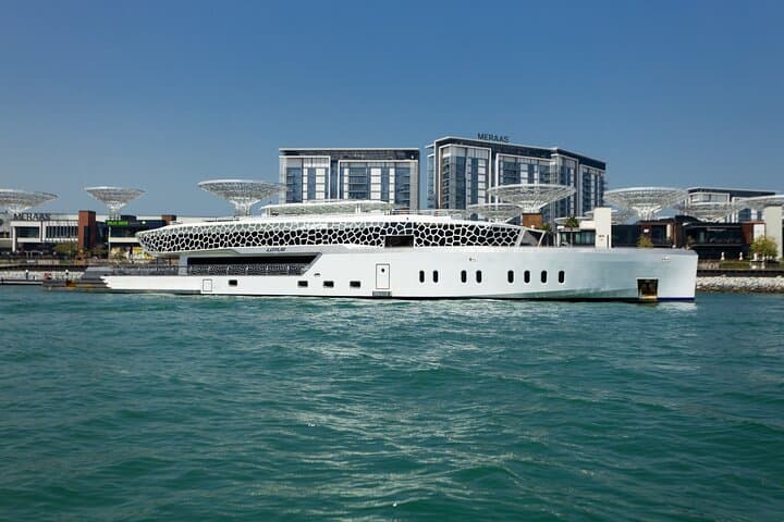 Dubai Mega Yacht Dinner Cruise: Marina Skyline & Live Entertainment photo 6