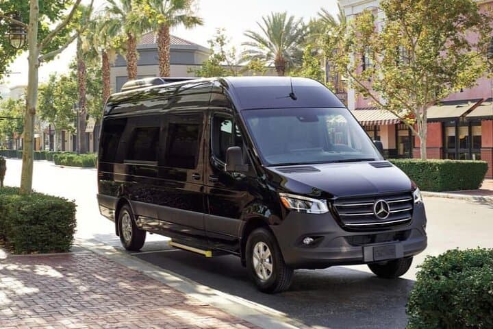 Private Minibus Transfer from San Francisco City Center to SFO photo 6