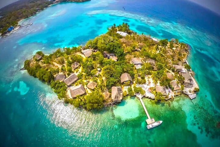 Golden Day on Pirate Island: Rosario Islands Speedboat Escape from Cartagena photo 4
