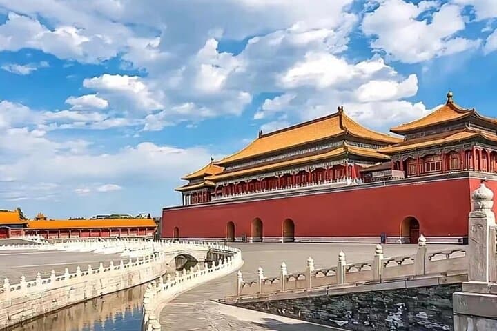 Beijing in a Day: Private Tour of Forbidden City, Temple of Heaven & Tiananmen Bike Ride photo 2