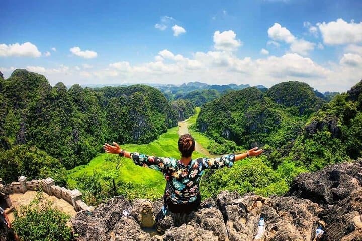 Day Trip to Ninh Binh: Bai Dinh, Trang An Boat & Mua Cave Views photo 3