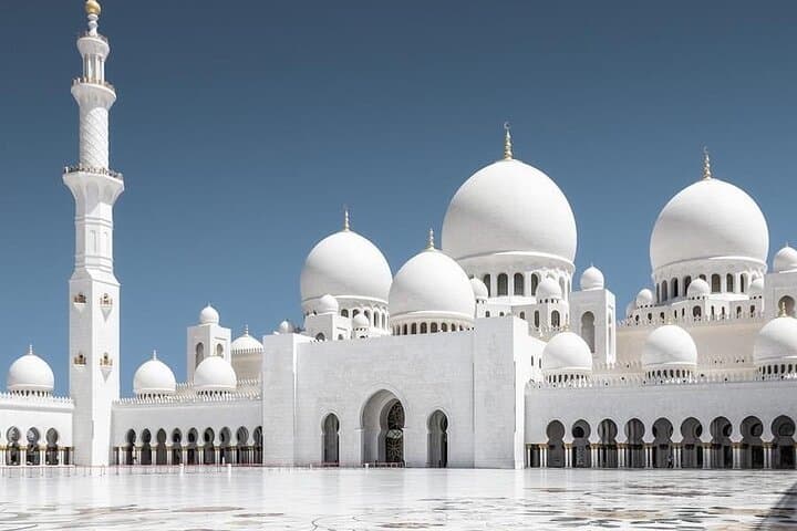 Sheikh Zayed Grand Mosque Tour from Dubai — Visitor Guide & Practical Tips