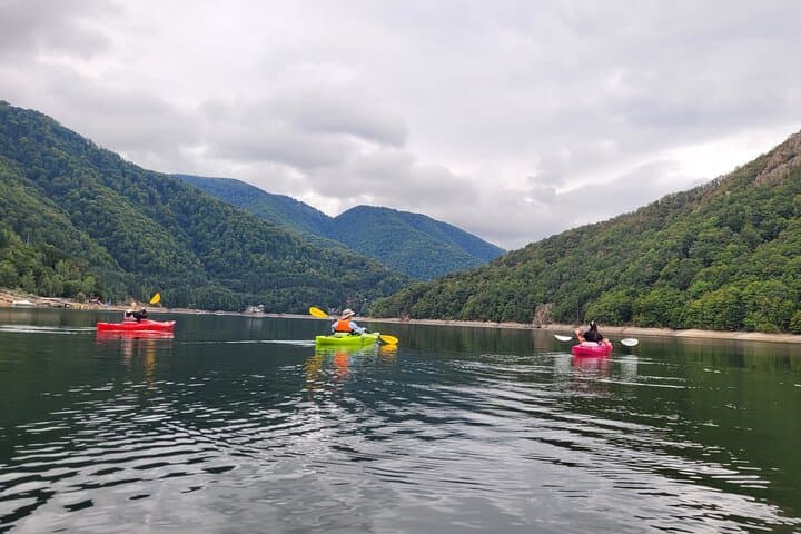 Paddle and Hike the Carpathian Lakes: Day Trip from Cluj-Napoca photo 3