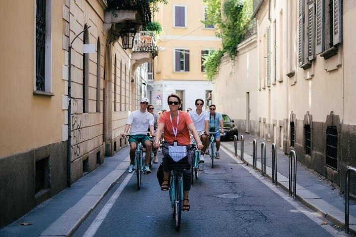 Milan Bike Tour: Highlights and Hidden Gems by Bike photo 1