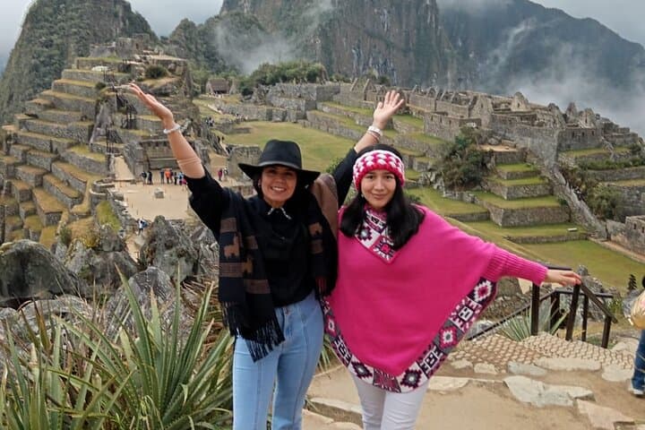 One-Day Machu Picchu by Vistadome Train: Luxury Day Trip from Cusco photo 5