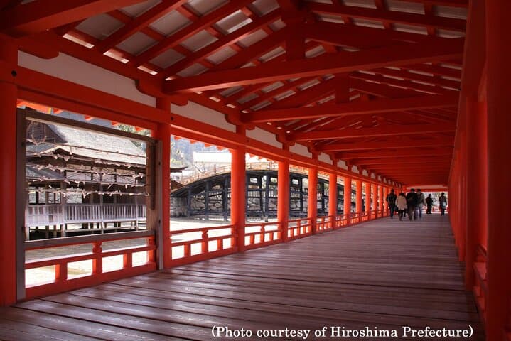 Hiroshima & Miyajima in a Day: Bullet Train Cultural and Nature Tour from Osaka photo 5