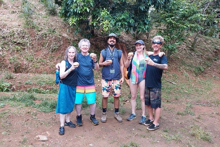 Cahuita to Ma‑Cu Waterfall: Bri‑Bri Cacao, Coastal Wildlife & Jungle Swim photo 3