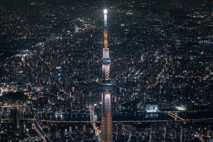 Tokyo City Lights Helicopter Tour: Skytree & Asakusa Night Flight photo 4