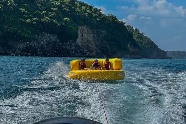 Private UFO Water Ride in Boracay: 15-Minute Towable Inflatable Adventure photo 4