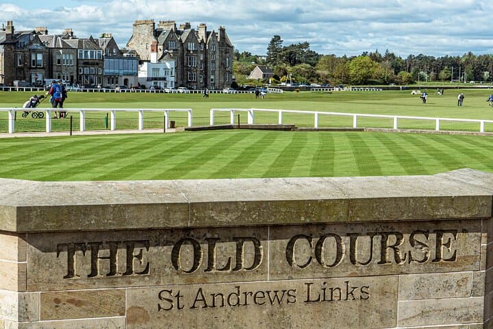 Day Trip from Edinburgh: St Andrews, Dunnottar Castle & Dundee Private Tour photo 2