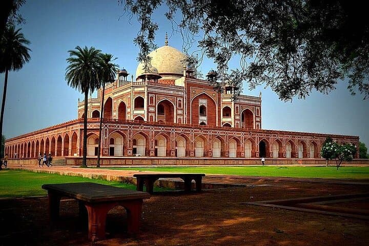 Half-Day Private Delhi Sightseeing Tour — India Gate, Humayun's Tomb & Lodi Gardens photo 3