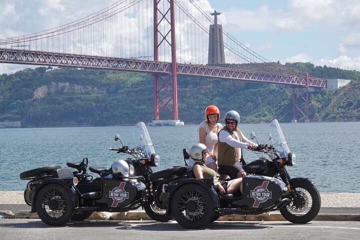 Lisbon Historic Motorcycle Sidecar Tour — 1-Hour Vintage Sidecar Ride photo 2