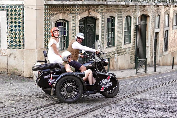Lisbon Historic Motorcycle Sidecar Tour — 1-Hour Vintage Sidecar Ride photo 3