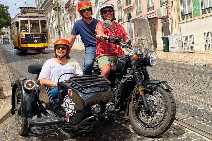 Lisbon Historic Motorcycle Sidecar Tour — 1-Hour Vintage Sidecar Ride photo 5