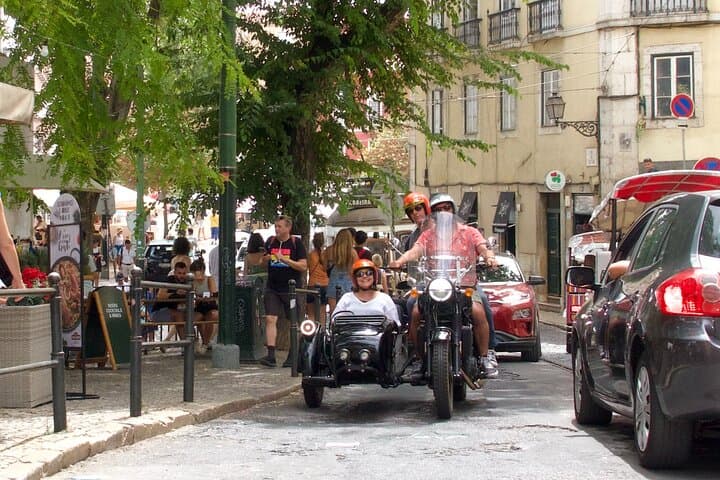 Lisbon Historic Motorcycle Sidecar Tour — 1-Hour Vintage Sidecar Ride photo 6