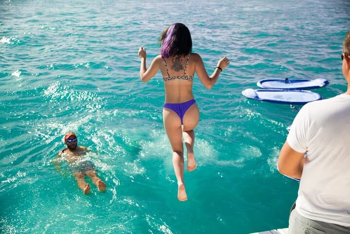 Cruise South Beach: 50’ Sundancer Yacht Rental in Biscayne Bay photo 6