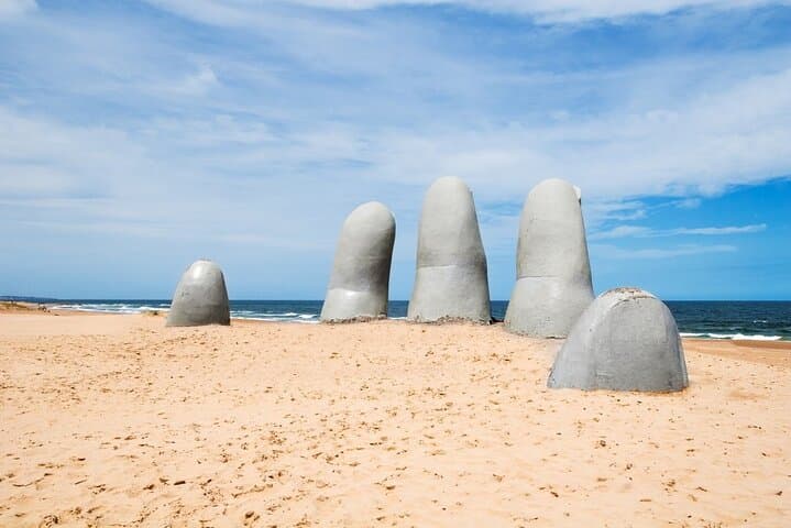 Punta del Este Shared Shore Excursion: Lighthouse, La Mano & Casapueblo photo 4
