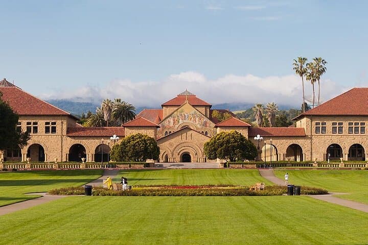 Private Stanford University Walking Tour: Campus Highlights & Practical Guide photo 3