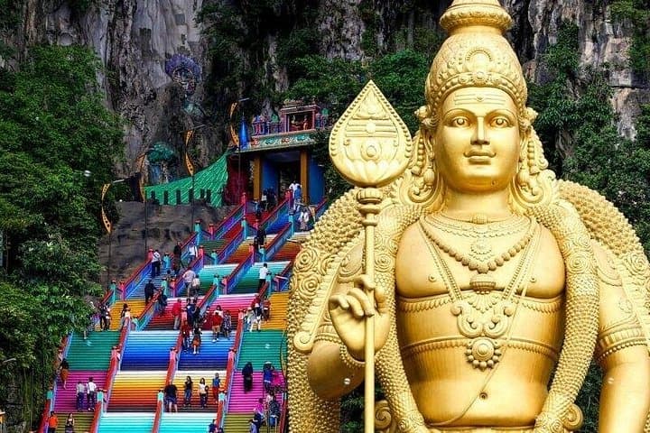 Genting Highlands Day Trip from Kuala Lumpur — Awana Skyway Cable Car & Resort Highlights photo 4