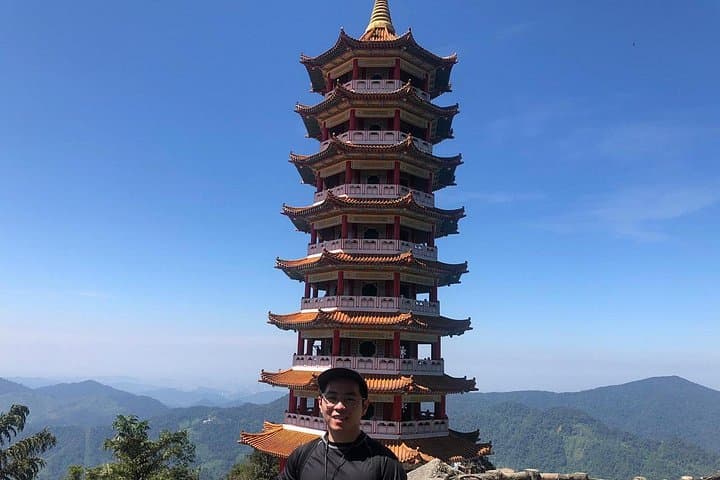 Genting Highlands Day Trip from Kuala Lumpur — Awana Skyway Cable Car & Resort Highlights photo 3
