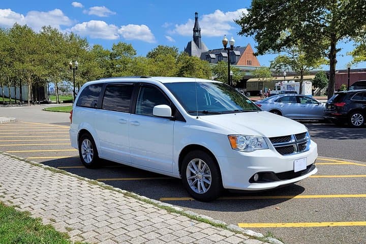 Private Shopping Tour to Woodbury Common Premium Outlets from NYC photo 4