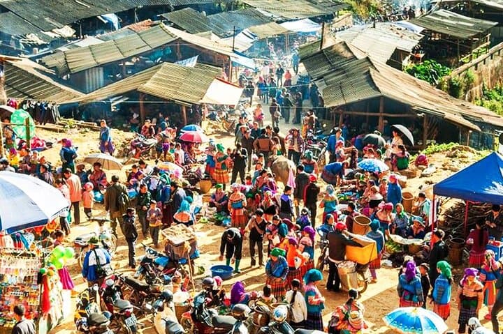 Sapa Trek and Bac Ha Market: Overnight Train to Ta Van Homestay photo 4