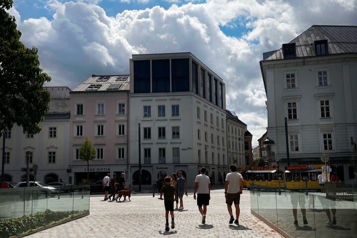 Linz City Quest: Self-Guided Scavenger Hunt Through Old Town photo 6