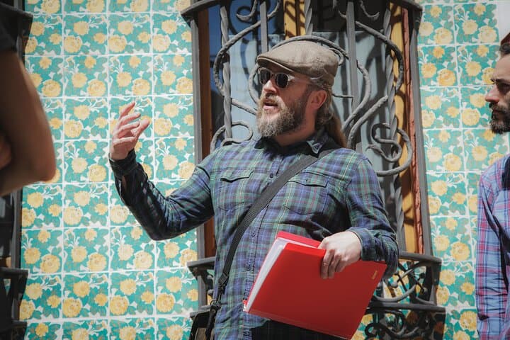 Bike Barcelona: Complete Gaudí UNESCO Highlights Small-Group Tour photo 6