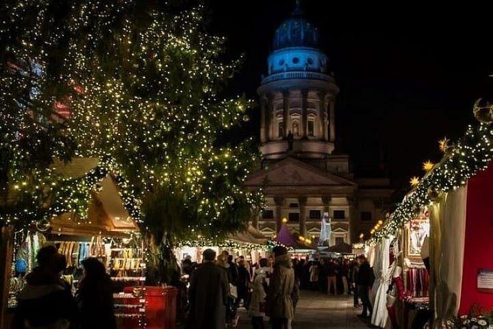 Berlin Christmas Markets Private Walk Tour: Gendarmenmarkt & Rotes Rathaus photo 2