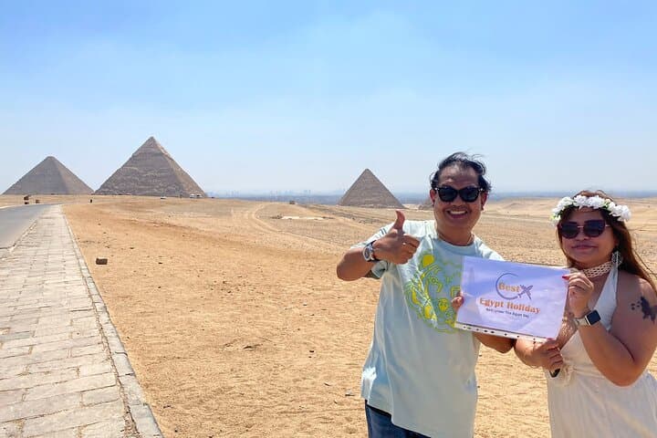 Private Day Tour: Giza Pyramids, Sphinx, Memphis & Saqqara photo 3