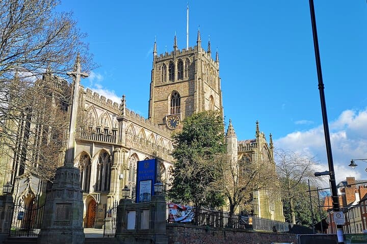 Solve Robin Hood’s Nottingham: Self-Guided Interactive Walking Game