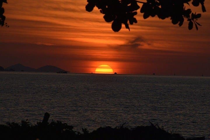 Komodo Island Day Trip from Labuan Bajo: Padar, Pink Beach & Manta Snorkel photo 2