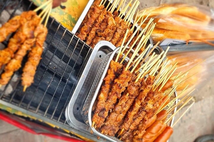 Hanoi Old Quarter Private Walking Food Tour: Street Eats & History photo 5