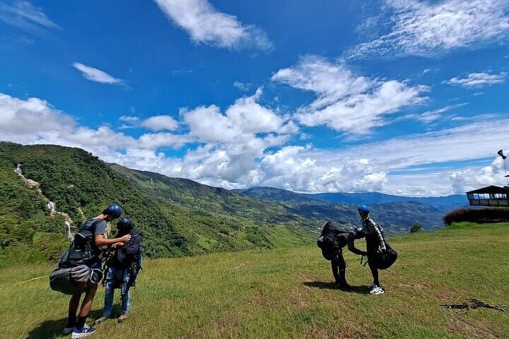 Paragliding and Waterfall Mindfulness Day Trip from Medellín to Cocorná photo 4